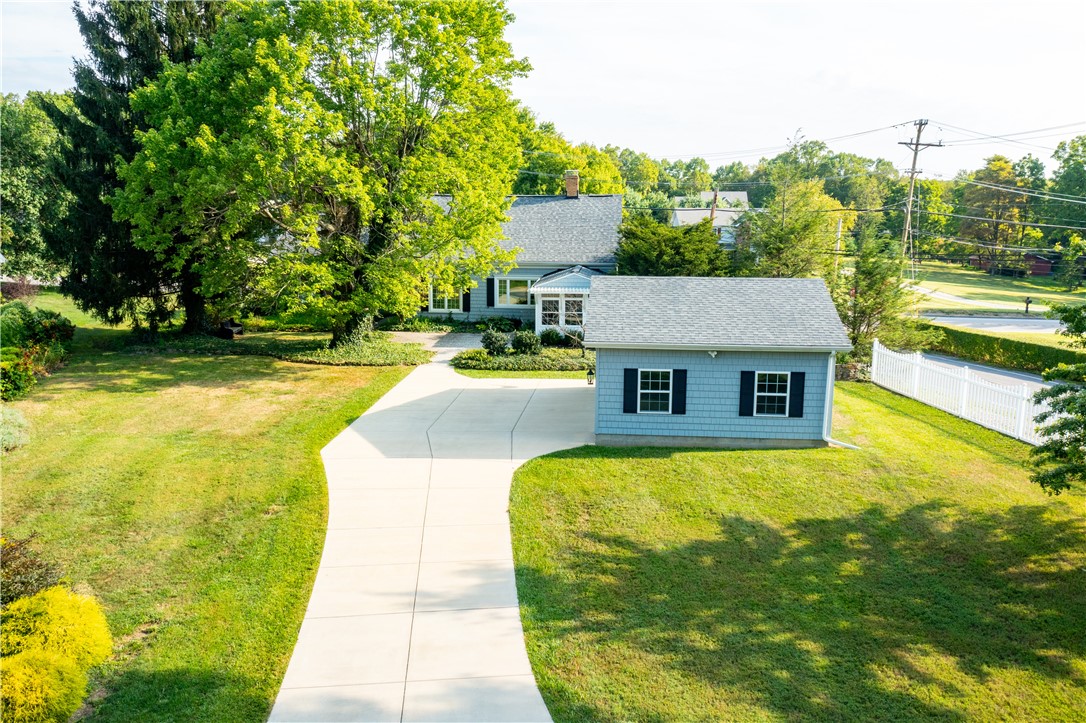 3945 Tuscarawas Rd