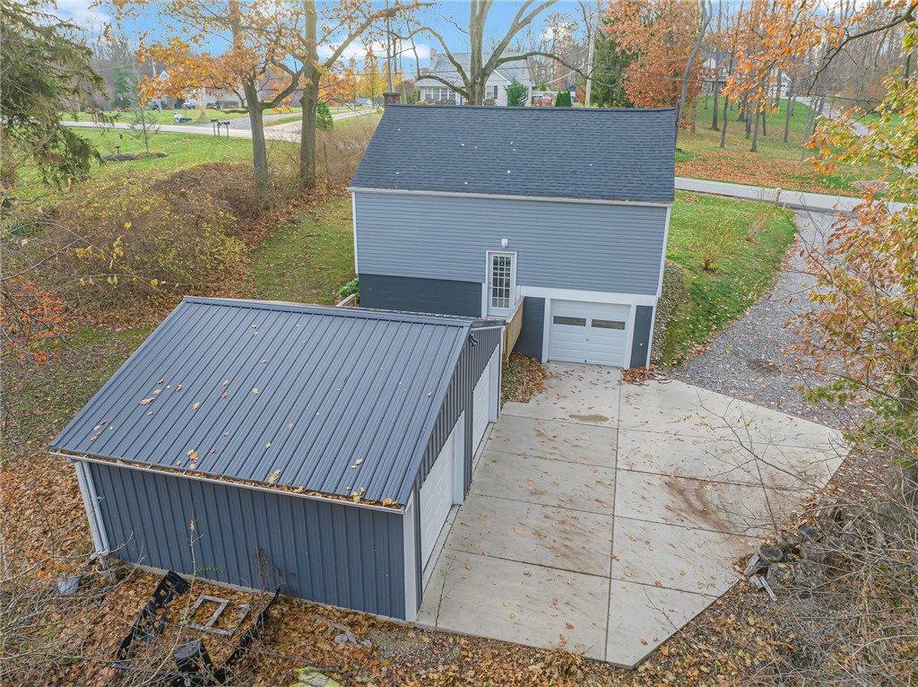 415 Neville Rd