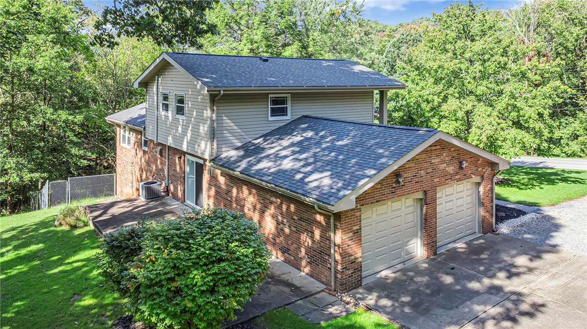 120 W Woodland Dr