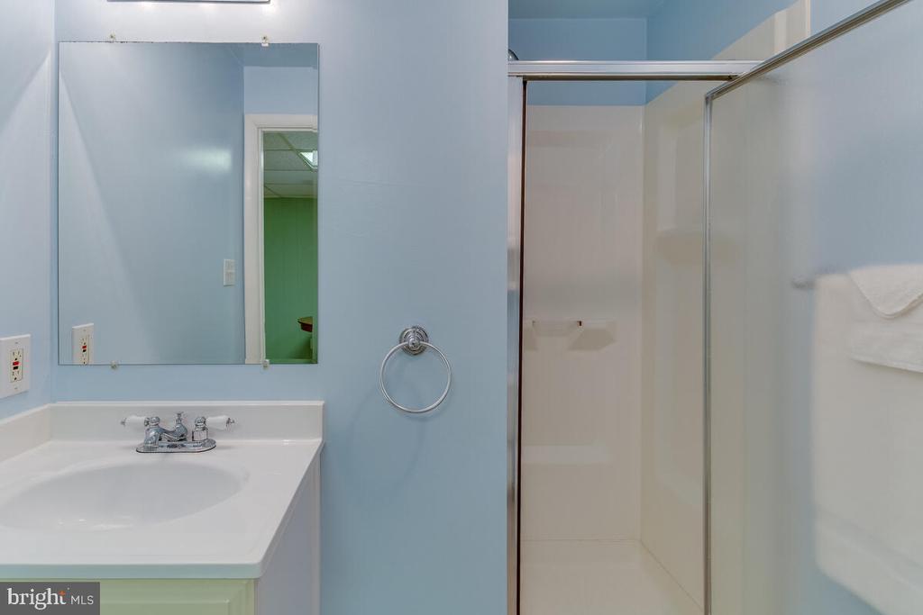 7607 STONEY HARBOR COURT