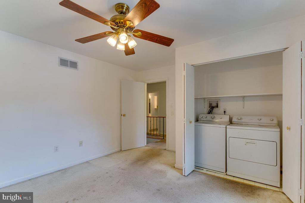 7607 STONEY HARBOR COURT