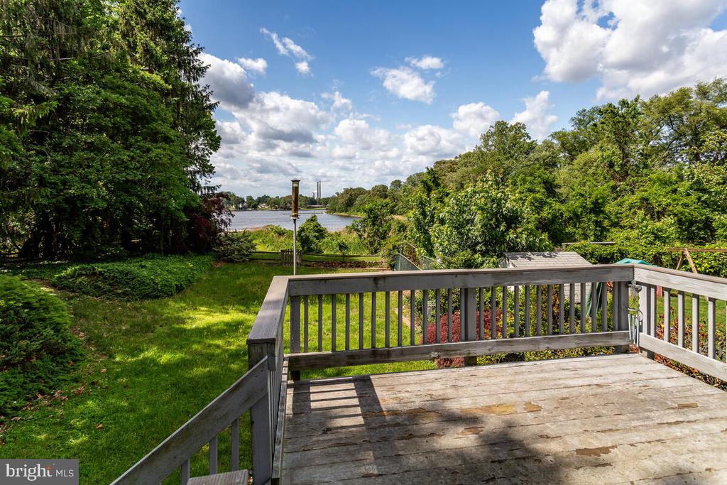 7607 STONEY HARBOR COURT