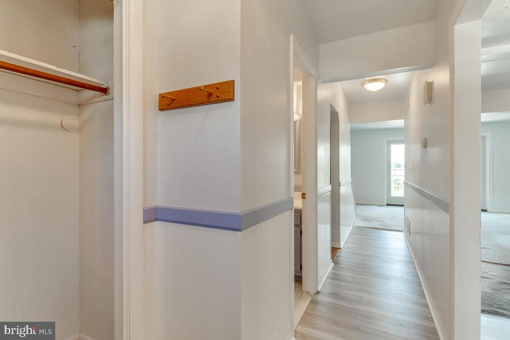 7607 STONEY HARBOR COURT