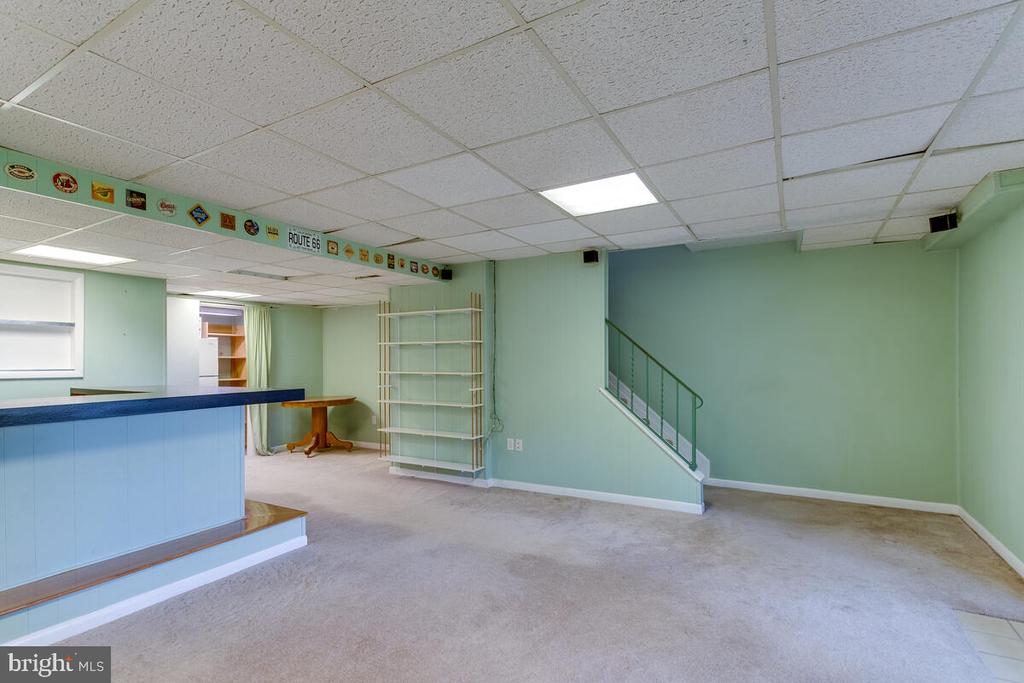 7607 STONEY HARBOR COURT