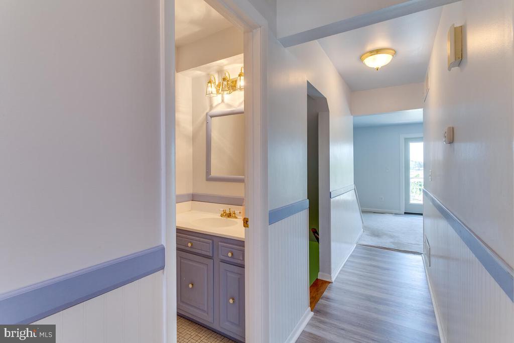 7607 STONEY HARBOR COURT