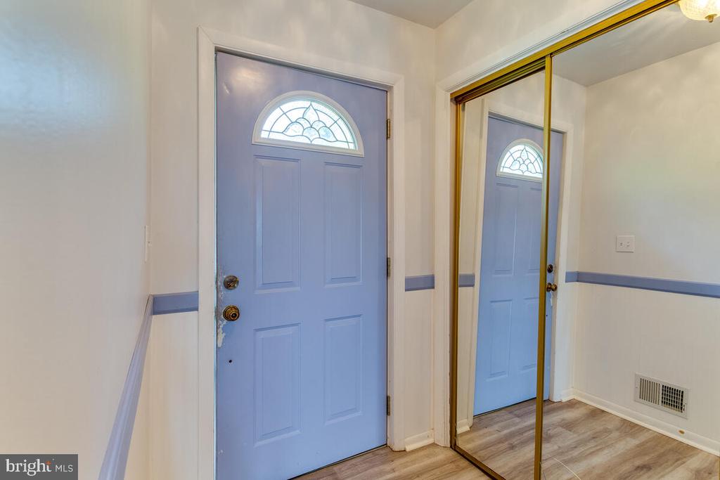 7607 STONEY HARBOR COURT