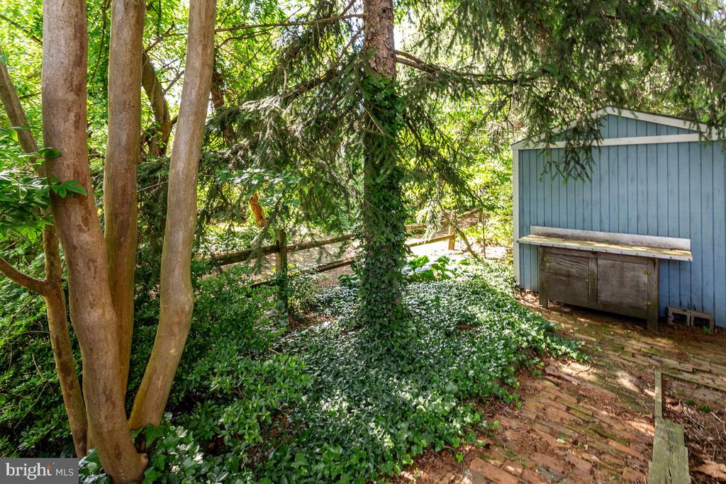 7607 STONEY HARBOR COURT