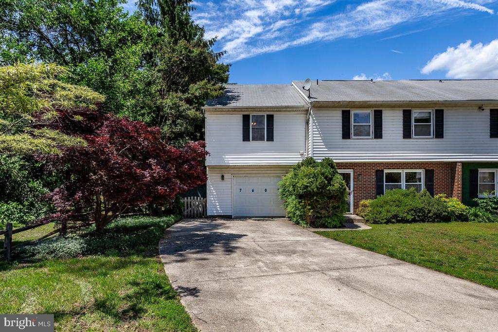 7607 STONEY HARBOR COURT