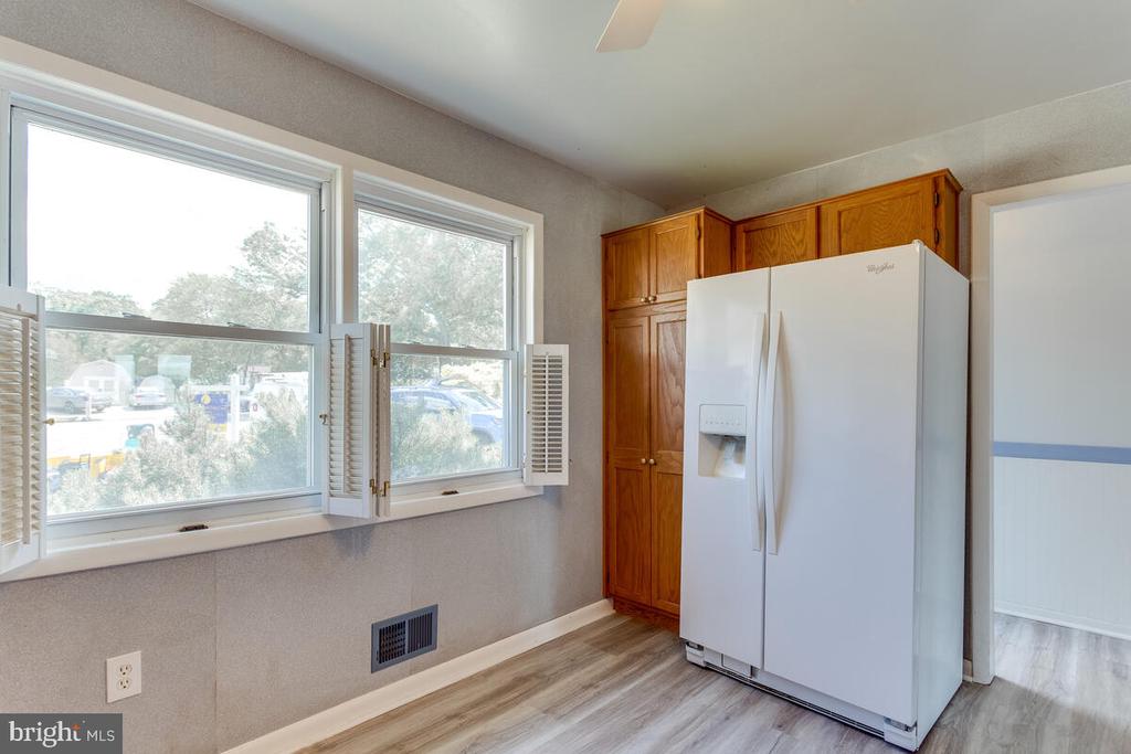 7607 STONEY HARBOR COURT
