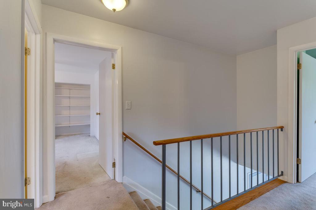 7607 STONEY HARBOR COURT