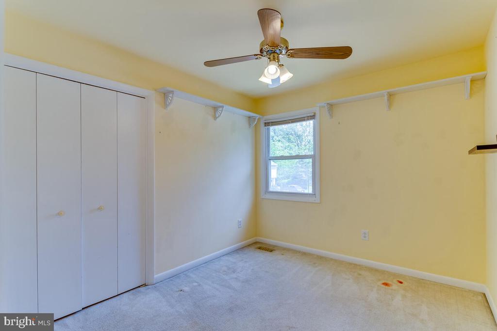 7607 STONEY HARBOR COURT