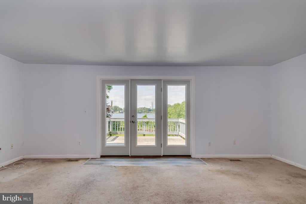 7607 STONEY HARBOR COURT
