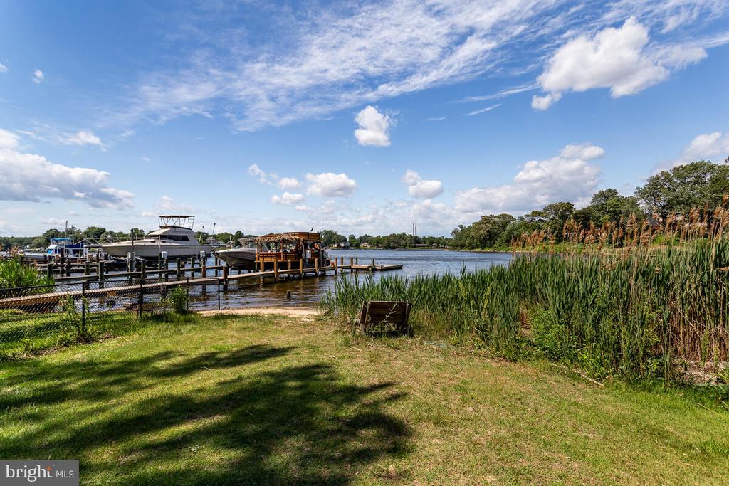 7607 STONEY HARBOR COURT