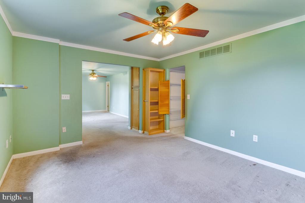 7607 STONEY HARBOR COURT