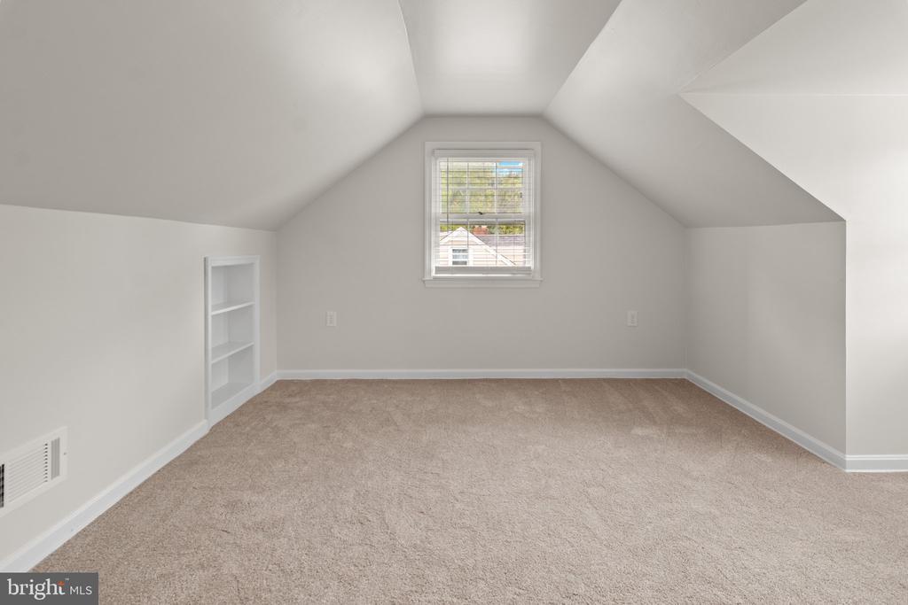 405 SYCAMORE ROAD