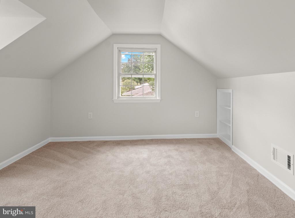 405 SYCAMORE ROAD