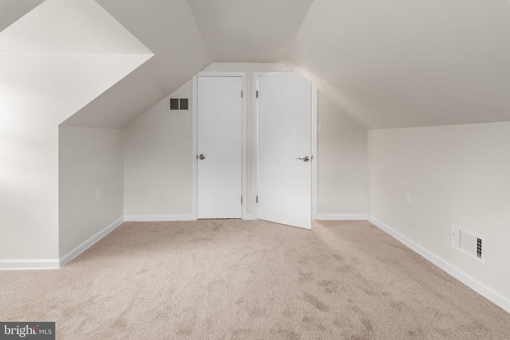 405 SYCAMORE ROAD