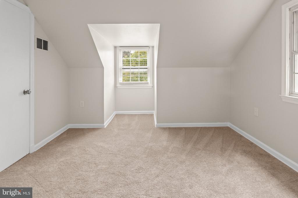 405 SYCAMORE ROAD
