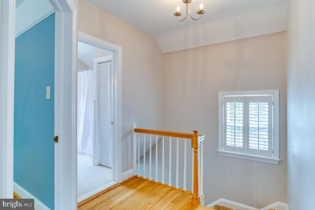 33 DUNMORE ROAD