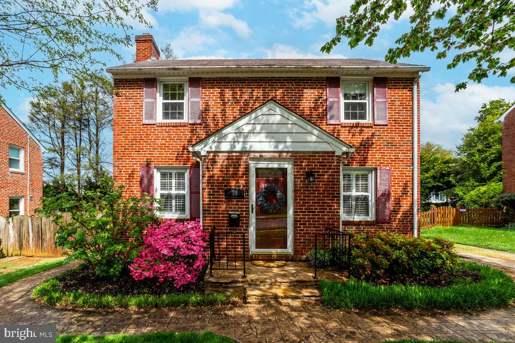 33 DUNMORE ROAD
