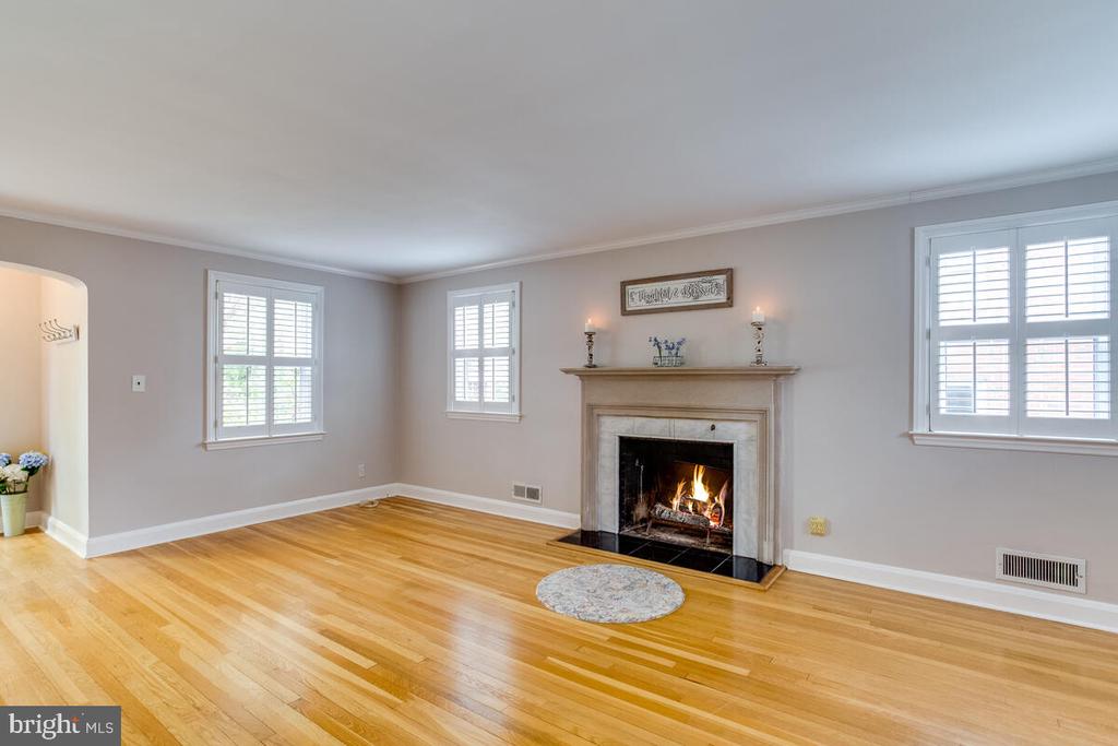 33 DUNMORE ROAD