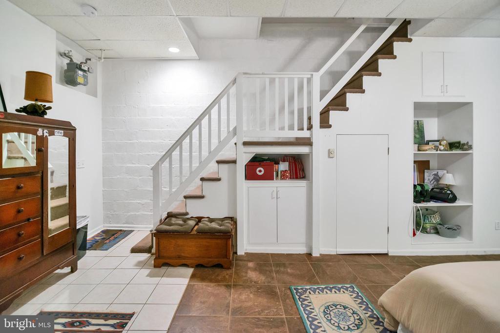 6328 FREDERICK ROAD