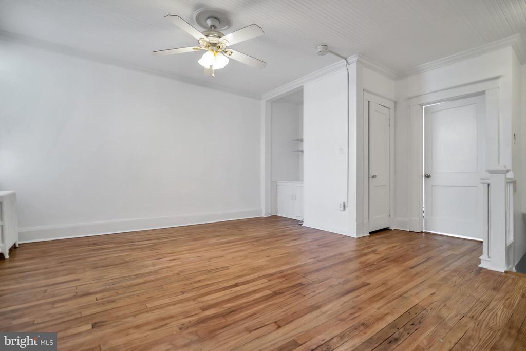 6328 FREDERICK ROAD