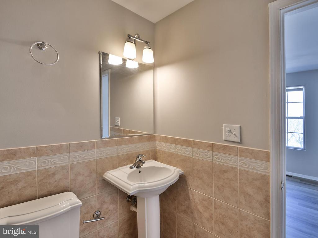 211 GREEN FERN WAY