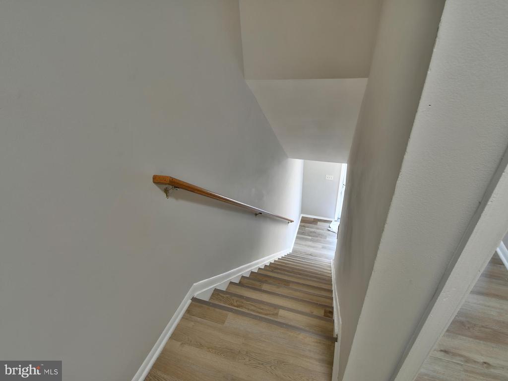 211 GREEN FERN WAY