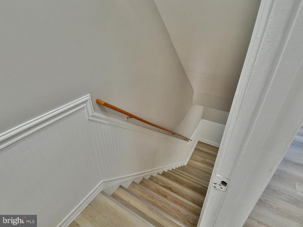 211 GREEN FERN WAY