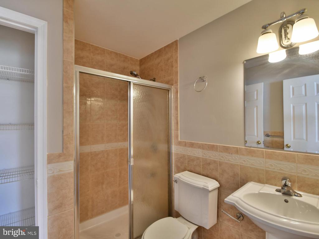 211 GREEN FERN WAY