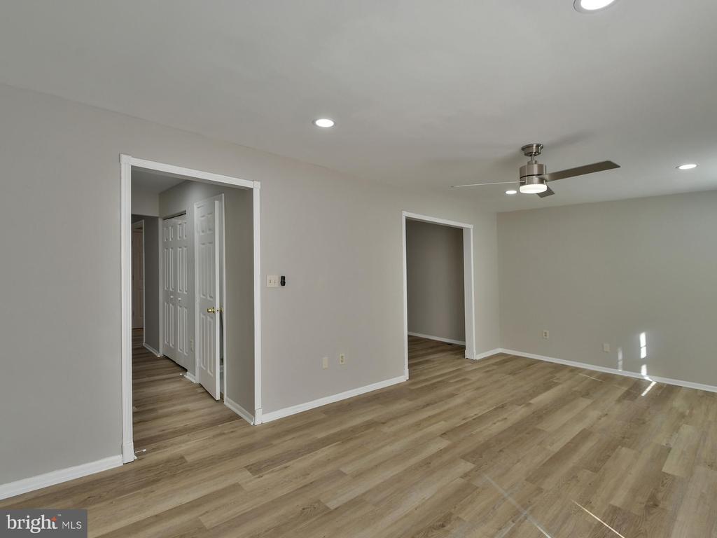 211 GREEN FERN WAY