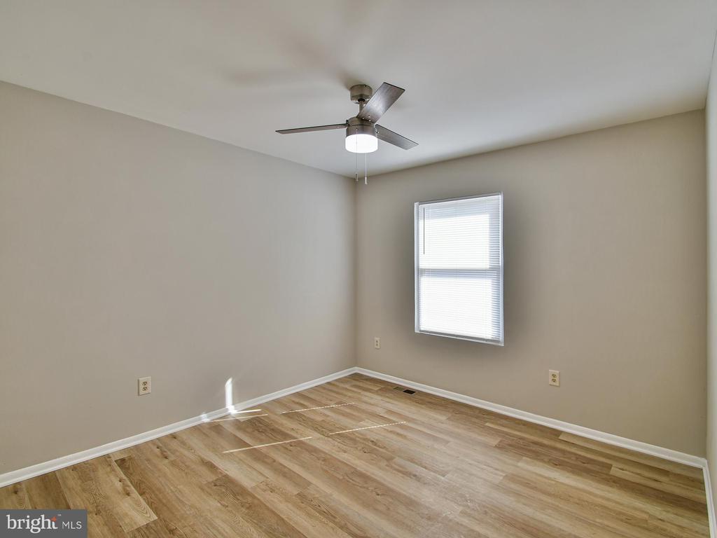 211 GREEN FERN WAY
