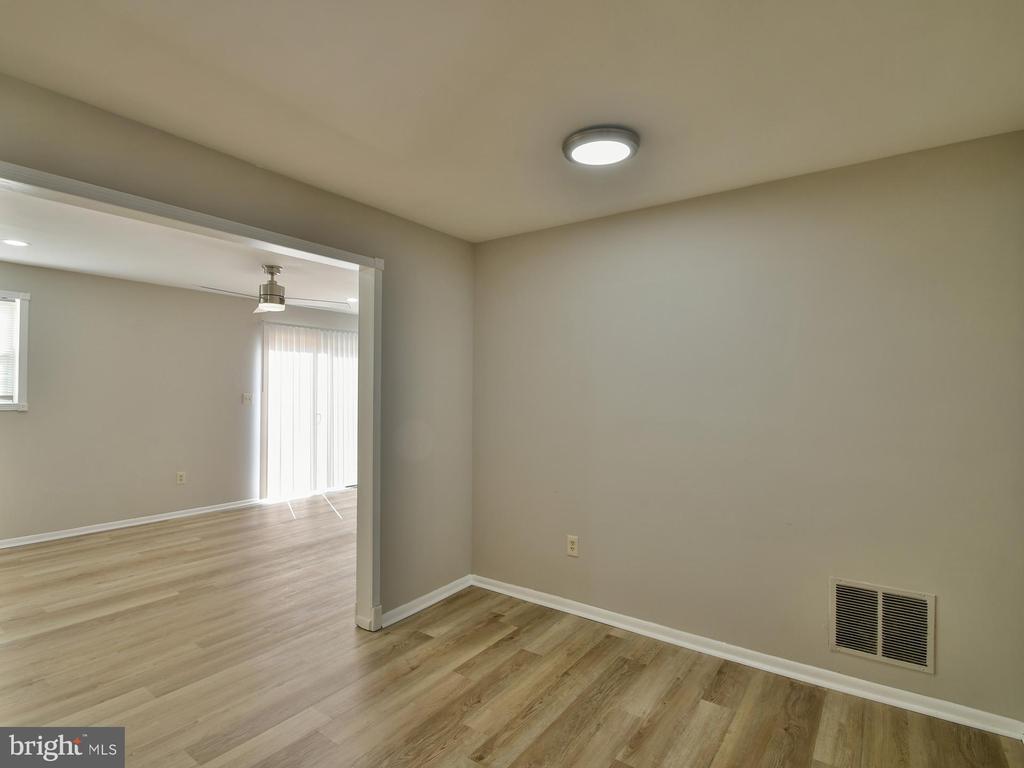 211 GREEN FERN WAY