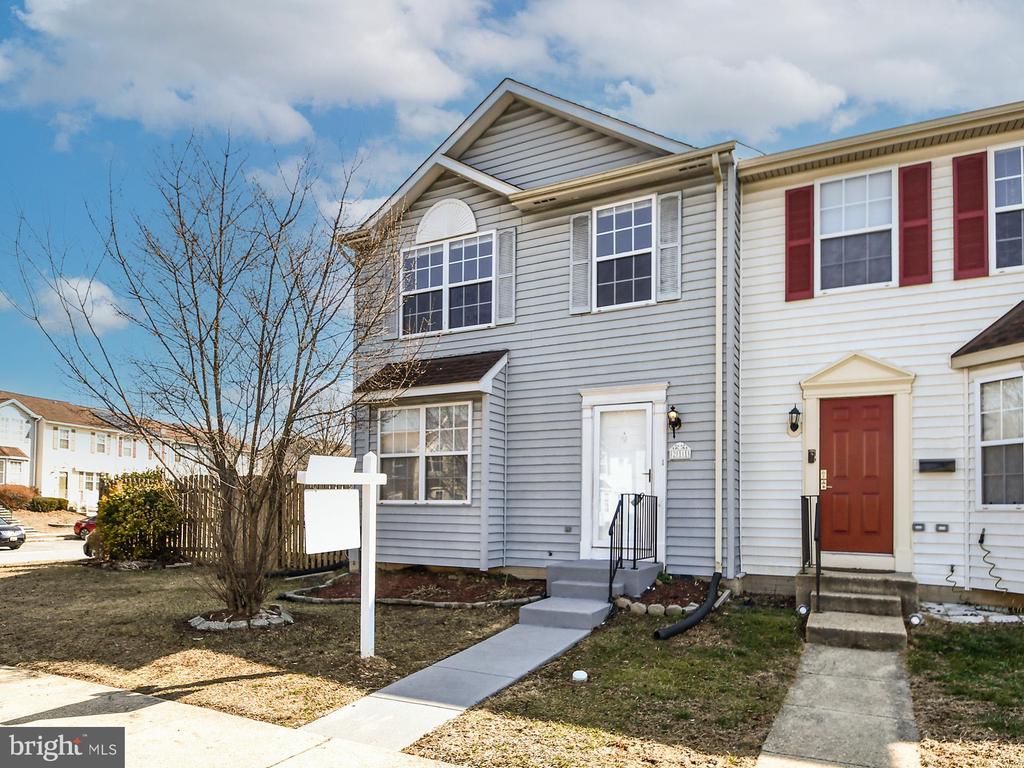 211 GREEN FERN WAY