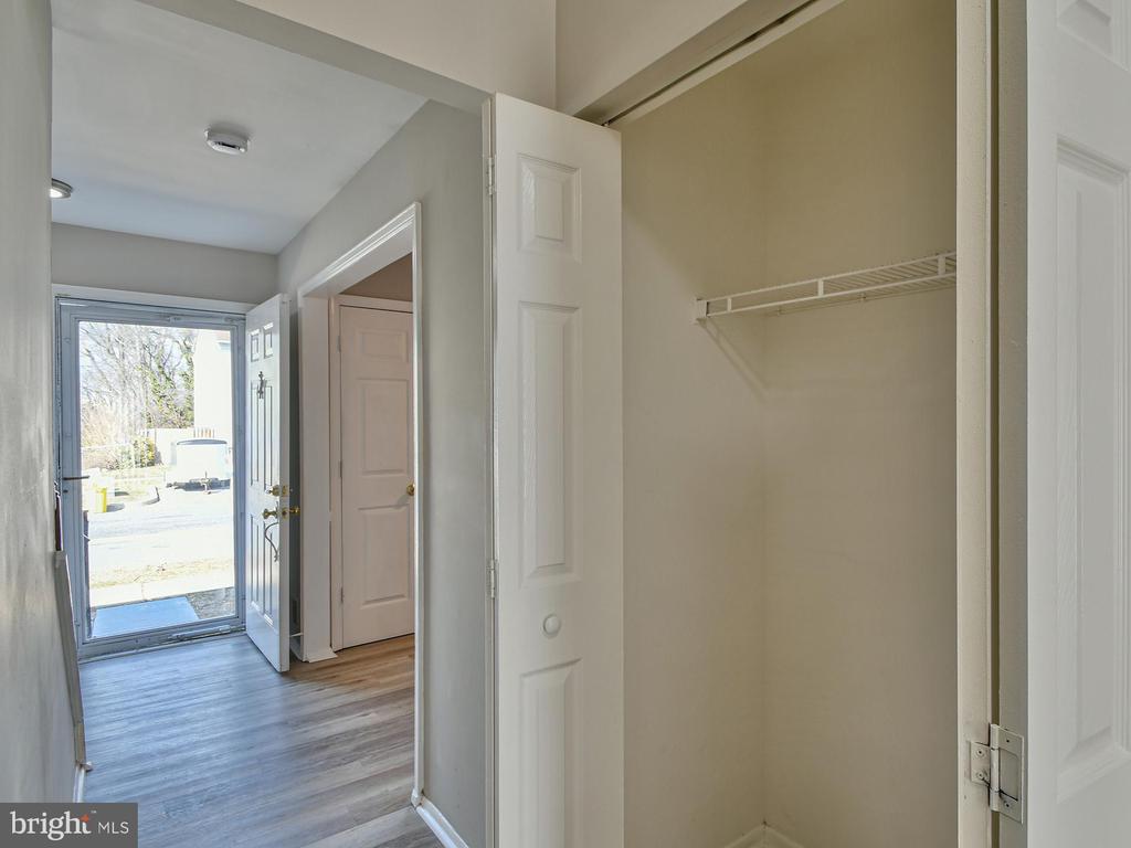 211 GREEN FERN WAY