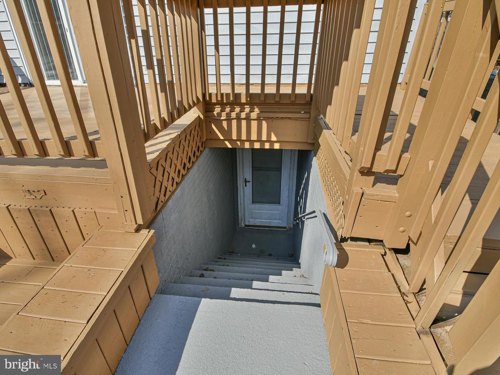 211 GREEN FERN WAY