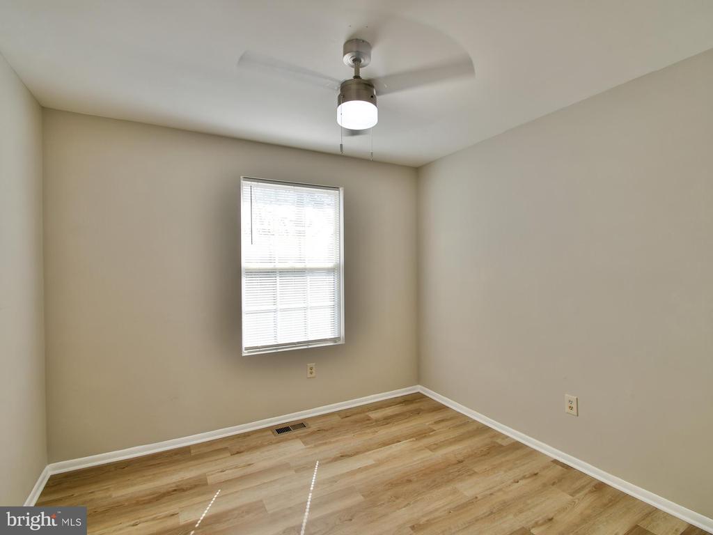 211 GREEN FERN WAY