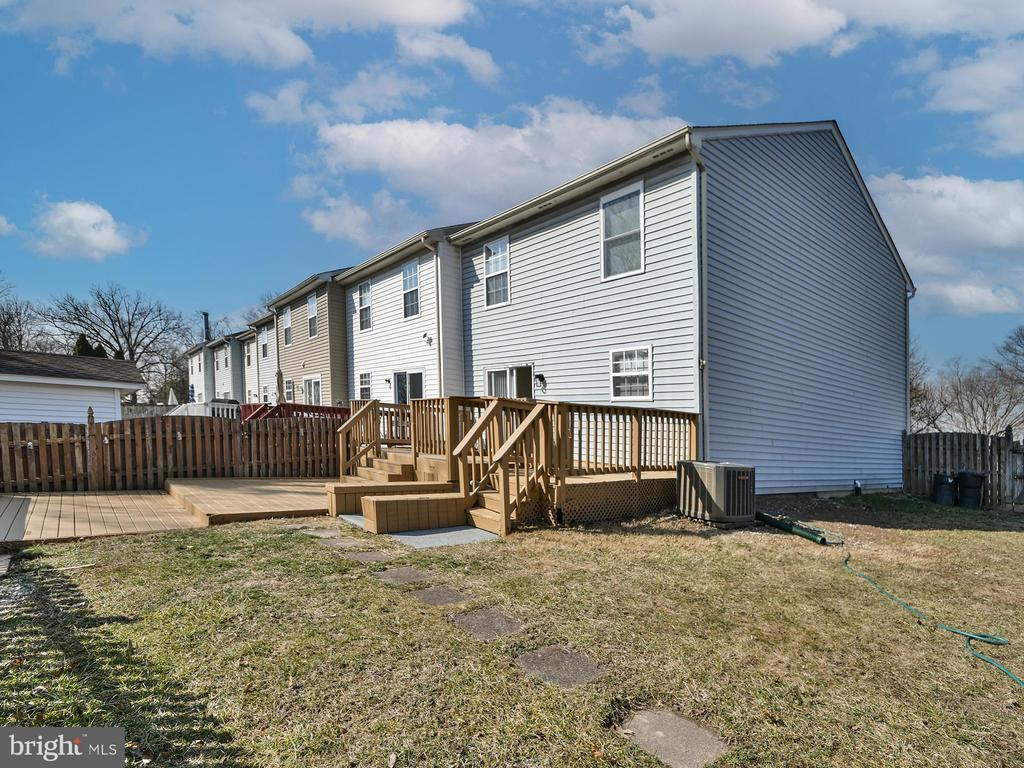 211 GREEN FERN WAY