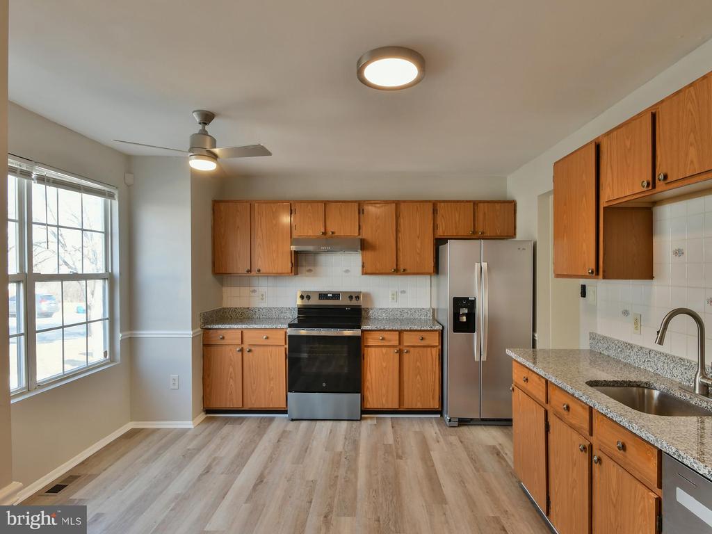 211 GREEN FERN WAY