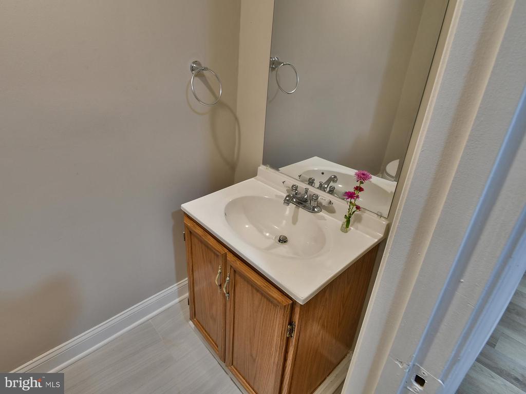 211 GREEN FERN WAY