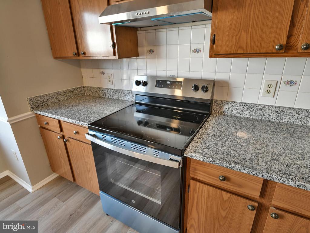 211 GREEN FERN WAY