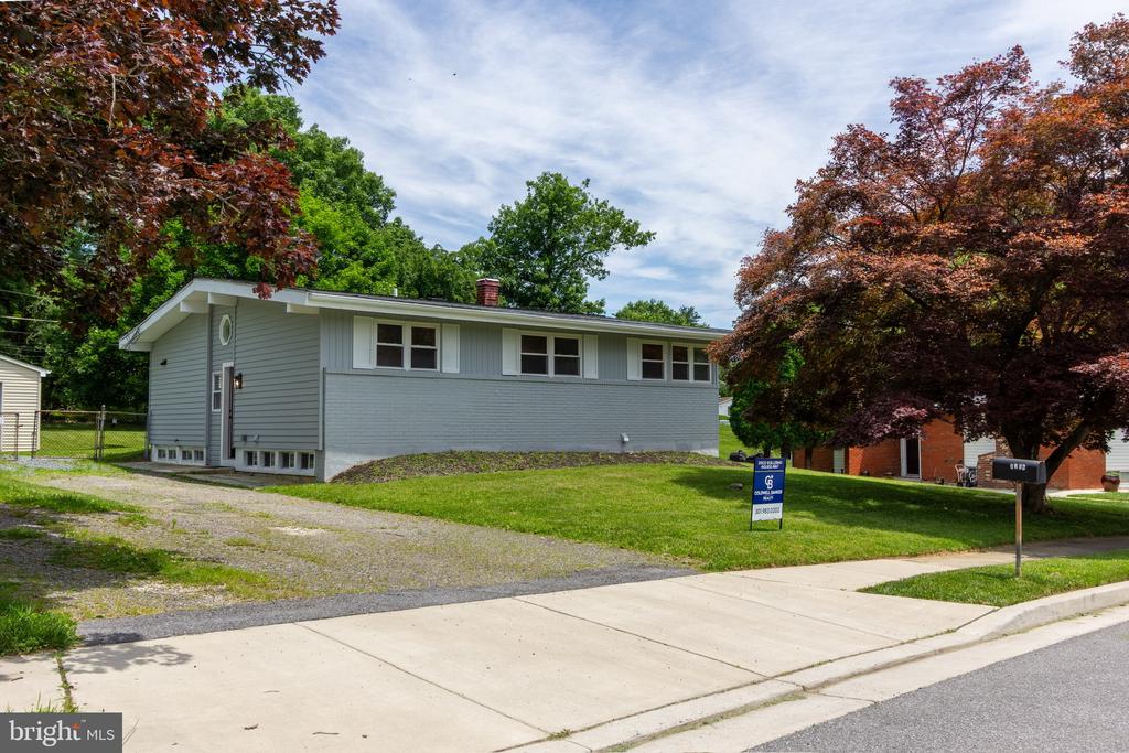 8206 ARROWHEAD ROAD