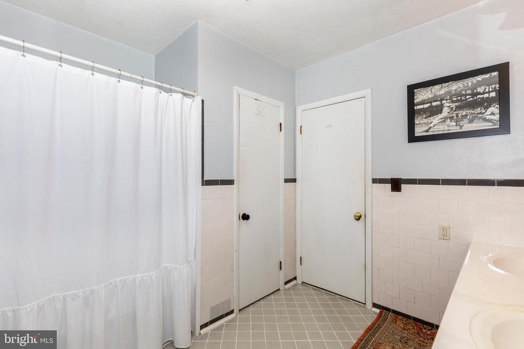 705 FRANKLIN AVENUE