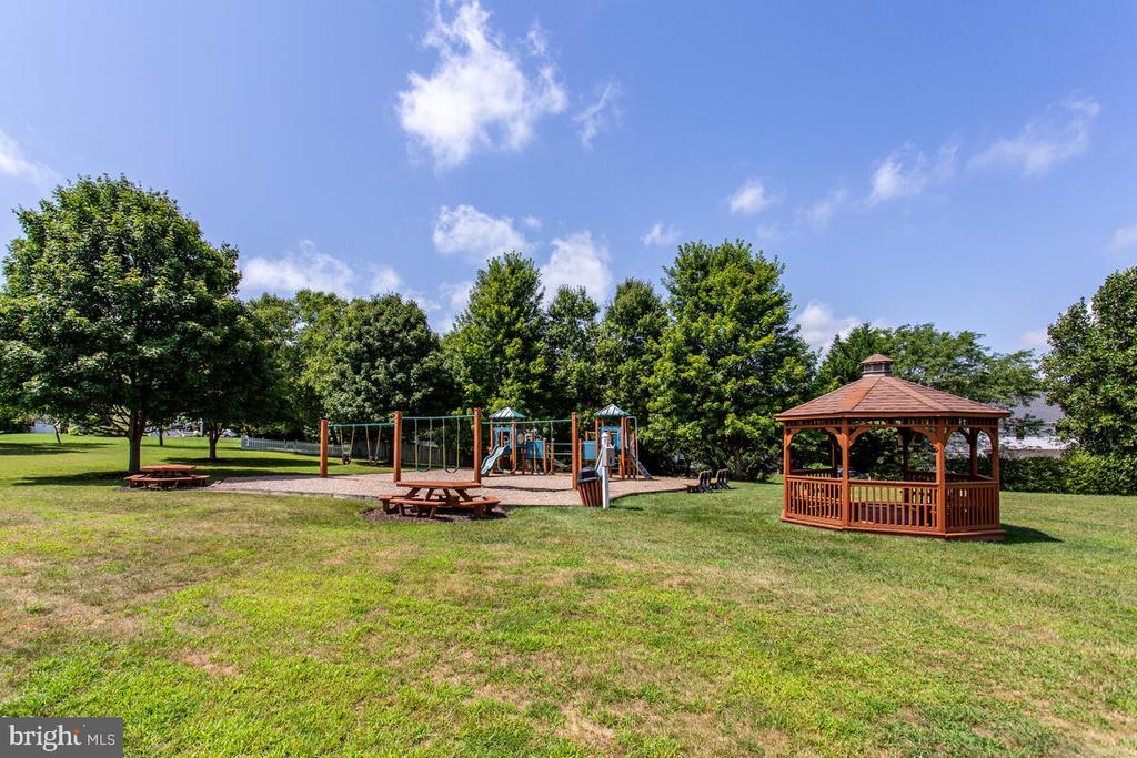 801 KITTERY DRIVE