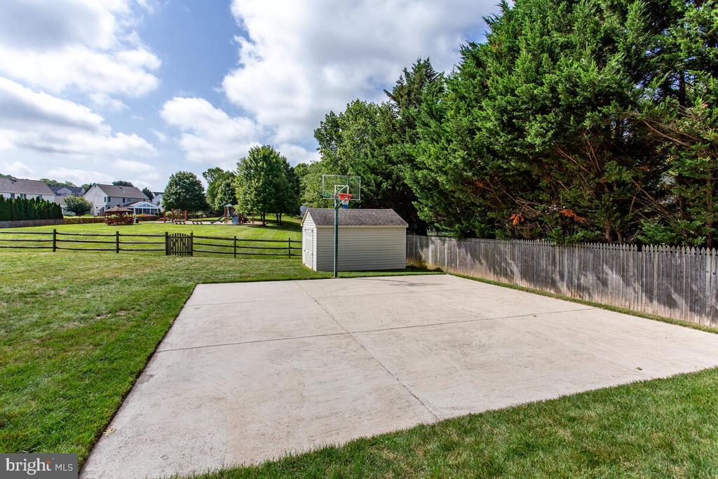 801 KITTERY DRIVE