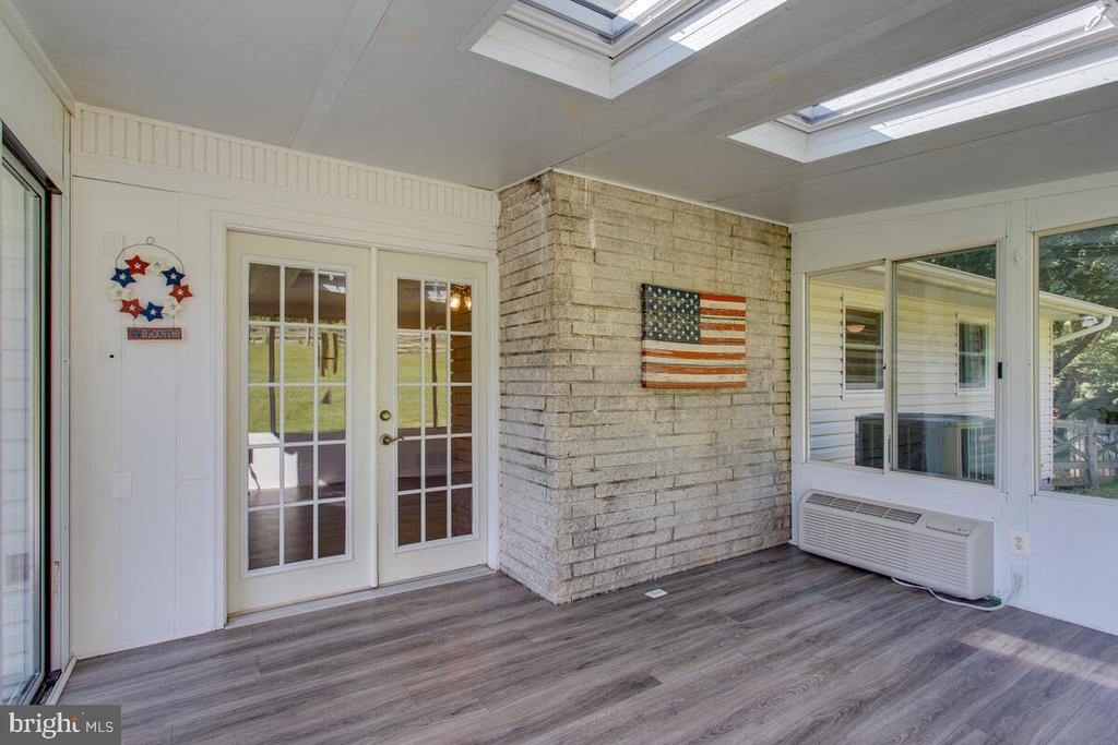 903 WINCHESTER DRIVE