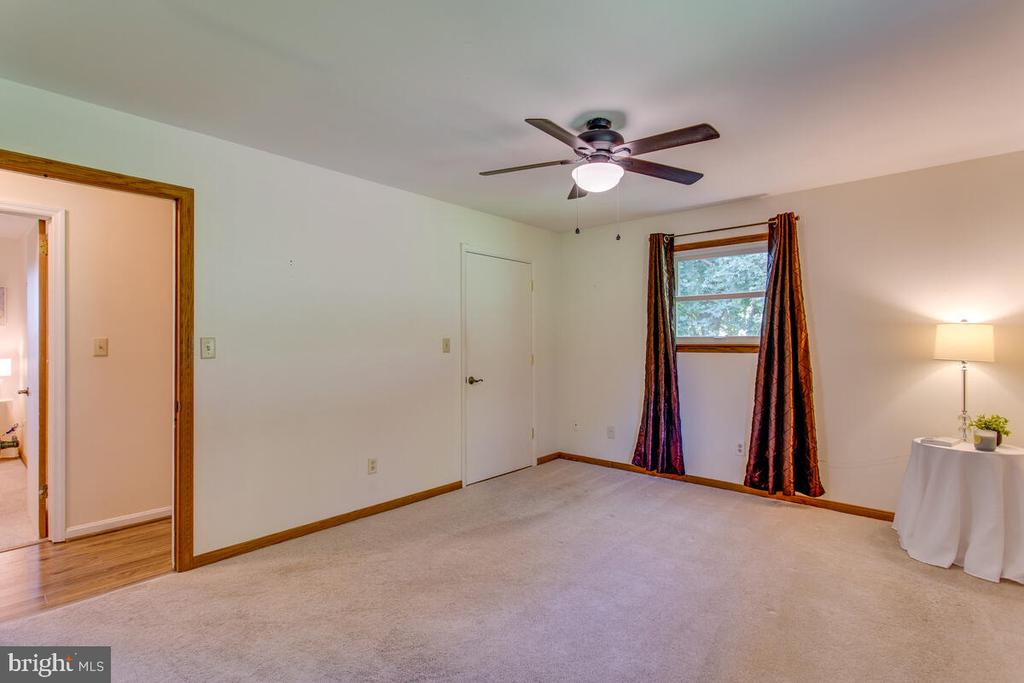 903 WINCHESTER DRIVE