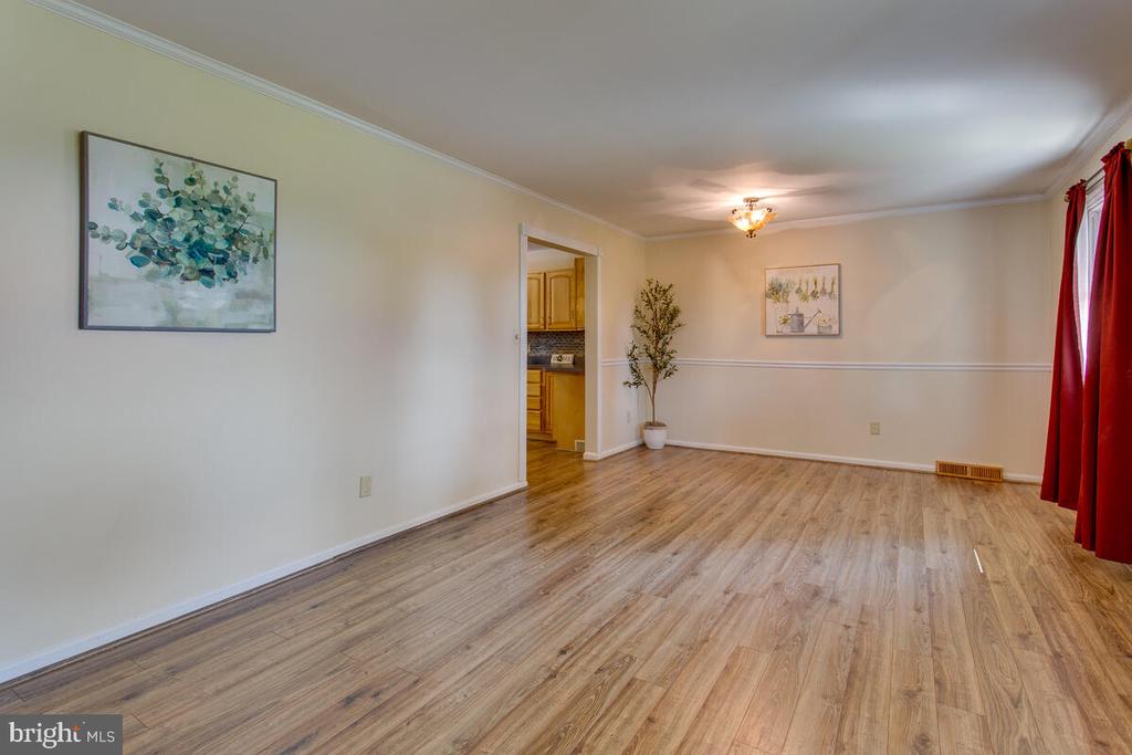 903 WINCHESTER DRIVE
