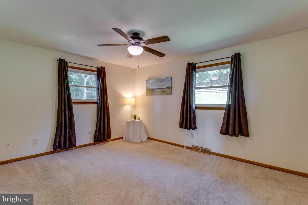 903 WINCHESTER DRIVE